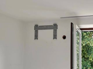 Montáž klímy v Handlovej hotová! 💪❄️ Letné horúčavy už nemajú šancu. Ak bývaš v byte a rozmýšľaš nad klimatizáciou, ozvi...